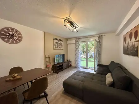 Appartement avec terrasse, 2 chambres, parking privé, à 2km de la plage - L'Île-Rousse - Photo 4