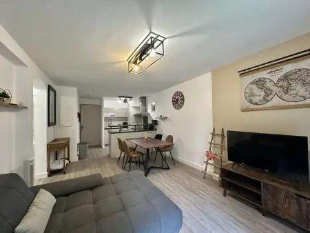 Appartement avec terrasse, 2 chambres, parking privé, à 2km de la plage - L'Île-Rousse - Photo 7