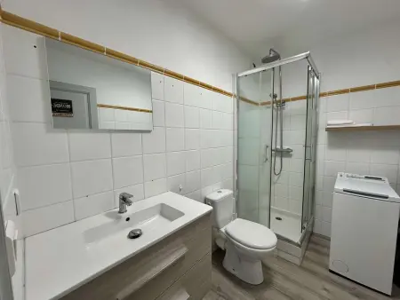 Appartement avec terrasse, 2 chambres, parking privé, à 2km de la plage - L'Île-Rousse - Photo 15