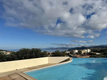 Appartement avec terrasse, 2 chambres, parking privé, à 2km de la plage - L'Île-Rousse - Photo 20