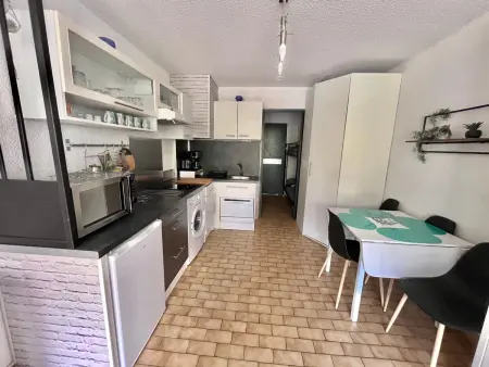 Studio pour 4 pers avec terrasse, proche plage, Appartement 4 personnes à Le Grau du Roi - Photo 2