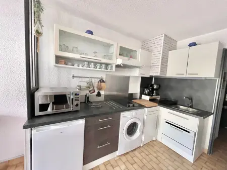 Studio pour 4 pers avec terrasse, proche plage, Appartement 4 personnes à Le Grau du Roi - Photo 3