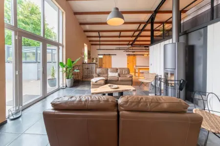 Gite à la ferme avec Piscine intérrieur  sauna et bains à remous, Endroit élégant à Goesnes - Photo 7