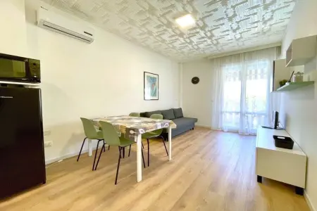 Nicesolo 34, Appartement en bord de mer avec vue sur la piscine - Photo 2