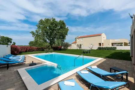 Villa Arancin, Villa en Istrie avec piscine chauffée - Photo 14