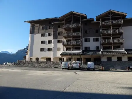 Confortable T3 à 50m des pistes avec piscine et parking gratuits - Photo 11