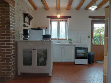 Retraite Champêtre avec Jardin, Piscine et Proximité Château à Châteaudun - Photo 9