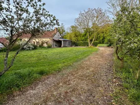 Retraite Champêtre avec Jardin, Piscine et Proximité Château à Châteaudun - Photo 24
