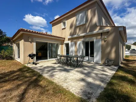 Villa La Palmyre - 10/12 pers - Jardin clos - Wifi - Photo 1