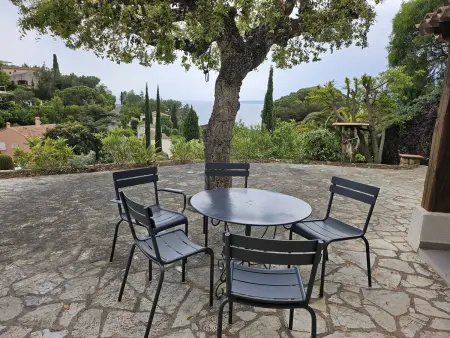 Rez de villa avec piscine privée chauffée et jardin, à 1 km de la mer - Photo 1