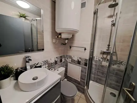 Appartement avec terrasse, clim portative et accès direct plage - Photo 10