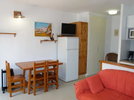 Studio en rez-de-chaussée avec grande terrasse et piscine, proche plage et centre à Calella de Palafrugell - Photo 8