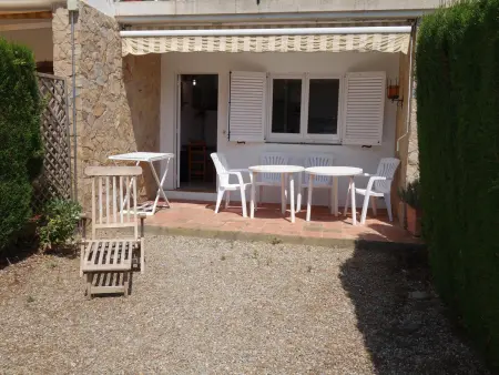 Studio en rez-de-chaussée avec grande terrasse et piscine, proche plage et centre à Calella de Palafrugell - Photo 10