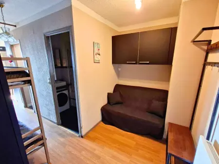Grand studio rénové, confort moderne, balcon sud, proche ski et randonnées - Photo 6