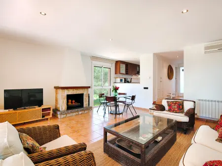 Superbe Villa à Sant Feliu de Guíxols avec Piscine Commune - Photo 5