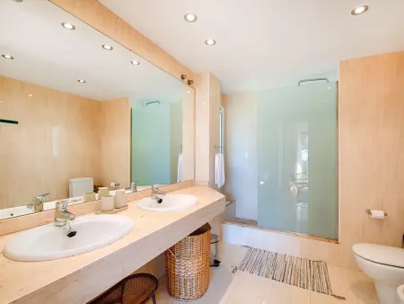 Superbe Villa à Sant Feliu de Guíxols avec Piscine Commune - Photo 10