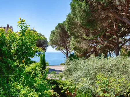 Superbe Villa à Sant Feliu de Guíxols avec Piscine Commune - Photo 15