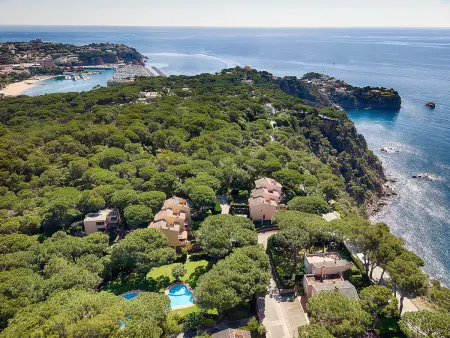 Superbe Villa à Sant Feliu de Guíxols avec Piscine Commune - Photo 16