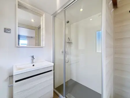 Mobil-Home Confort 6p, 3 Chambres, 2 SDB, Plage à 200m, Piscine Chauffée, Fitness, Wifi Gratuit - Photo 8
