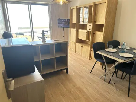 Appartement 2 Pièces avec Vue Mer, Proche Plage et Parking à Saint-Gilles-Croix-de-Vie - Photo 1