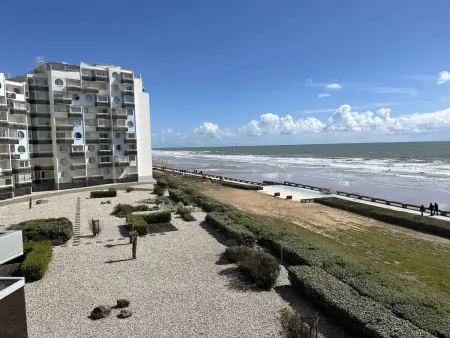 Appartement 2 Pièces avec Vue Mer, Proche Plage et Parking à Saint-Gilles-Croix-de-Vie - Photo 13