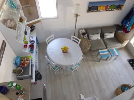 Maison agréable avec terrasse privée, proche plage et commerces - Photo 4