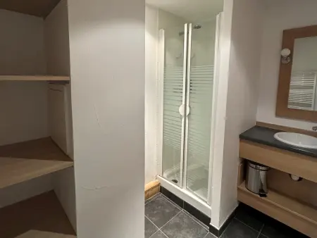 Grand appartement ski aux pieds, orientation sud avec piscine, wifi et animaux admis - Photo 6