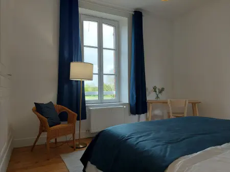 Maison de Charme à la Campagne avec Jardin, Billard, Baby-foot et Terrasse en Teck - Photo 21