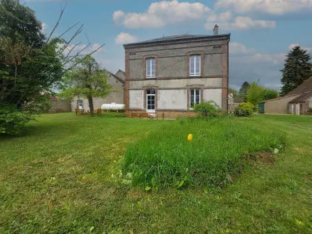 Maison de Charme à la Campagne avec Jardin, Billard, Baby-foot et Terrasse en Teck - Photo 34