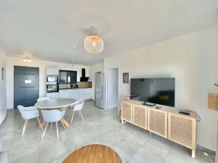 Appartement 2 Pièces Calme avec Terrasse - Cargèse Centre - Photo 3