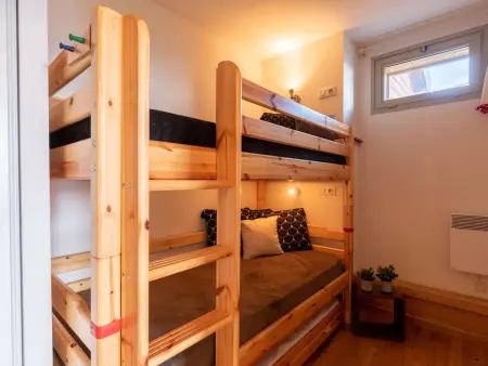 Appartement skis aux pieds avec piscine chauffée et parking - Photo 5