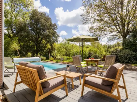 Évasion en Gîte de Charme avec Jardin, Piscine Chauffée et Proche Plages – Saint-Lyphard - Photo 1