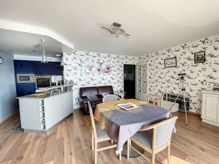 Appartement F3 à 600m du centre ville, vue sur mer, balcon - Photo 5