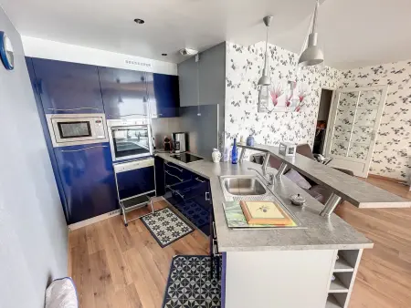Appartement F3 à 600m du centre ville, vue sur mer, balcon - Photo 7