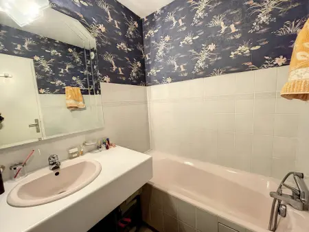 Appartement F3 à 600m du centre ville, vue sur mer, balcon - Photo 12