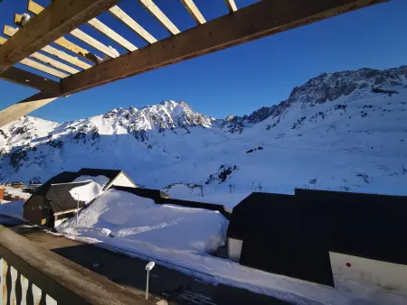 Duplex 7 Pers avec Piscine Couverte, Fitness et Parking, à 400m des Pistes et Proche Centre - Photo 7