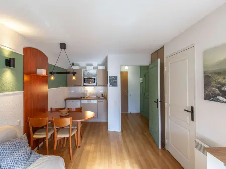 Appartement T2 avec terrasse, proche des pistes, piscine couverte, salle de fitness et services inclus - Photo 1