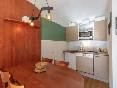 Appartement T2 avec terrasse, proche des pistes, piscine couverte, salle de fitness et services inclus - Photo 4