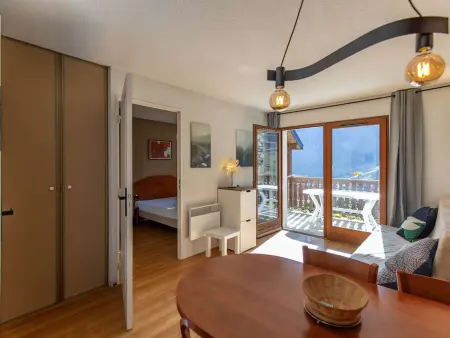 Appartement T2 avec terrasse, proche des pistes, piscine couverte, salle de fitness et services inclus - Photo 5