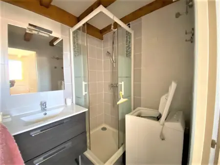 Appartement lumineux avec balcon, proche plages et commerces, parking privatif, pour 6 personnes - Photo 7
