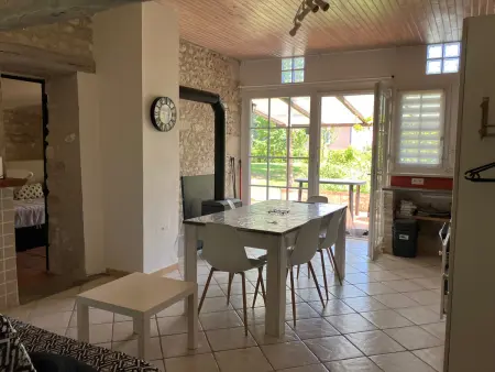 Maison Atypique 76m² - Centre La Roche-Posay, Terrasse, Jardin Clôturé - Photo 1
