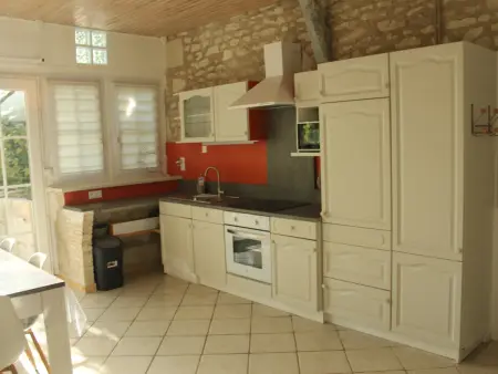 Maison Atypique 76m² - Centre La Roche-Posay, Terrasse, Jardin Clôturé - Photo 3