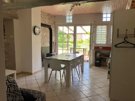 Maison Atypique 76m² - Centre La Roche-Posay, Terrasse, Jardin Clôturé - Photo 7