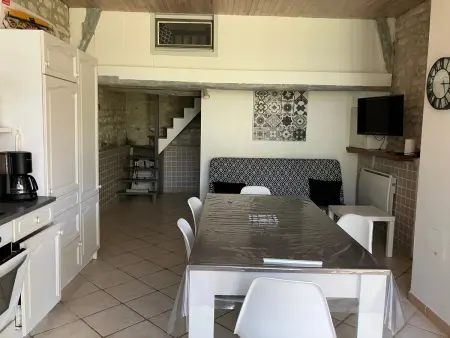Maison Atypique 76m² - Centre La Roche-Posay, Terrasse, Jardin Clôturé - Photo 9