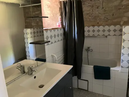 Maison Atypique 76m² - Centre La Roche-Posay, Terrasse, Jardin Clôturé - Photo 30