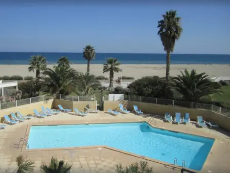 Studio Climatisé avec Coin Nuit et Piscine Proche Plage - Photo 9