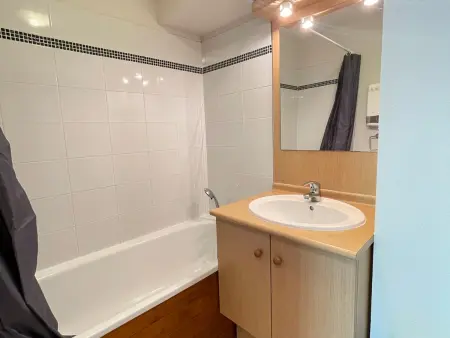 Appartement cosy 2 chambres au pied des pistes avec parking et WiFi - Photo 3