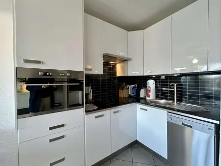 Studio cabine avec piscine, parking privé et loggia – 4 couchages, Cap d'Agde - Photo 6