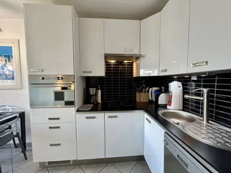 Studio cabine avec piscine, parking privé et loggia – 4 couchages, Cap d'Agde - Photo 8