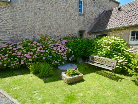 Maison de charme en pierre avec jardin près de Barfleur - Photo 17